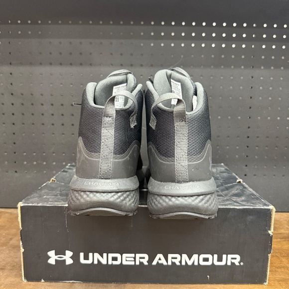 <New W/ Box! Mens Under Armour Charged Valstez Mid Black Sporty Sneakers Size 14